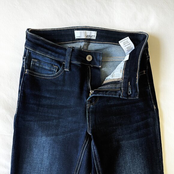 VERVET Slim Jeans - Picture 7 of 10